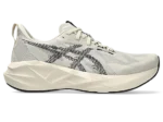 Asics NOVABLAST 5 Oatmeal & Black