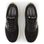 New Balance Fresh Foam More v5 black & white - Image 7