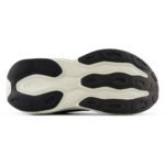 New Balance Fresh Foam More v5 black & white - Image 3