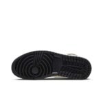 Air Jordan 1 Retro High Dark Mocha - Image 2