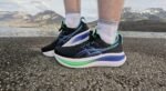 Asics GEL-NIMBUS 28 WIDE Black & Cobalt Burs - Image 4