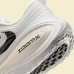 Nike Vomero Plus Run White - Image 3